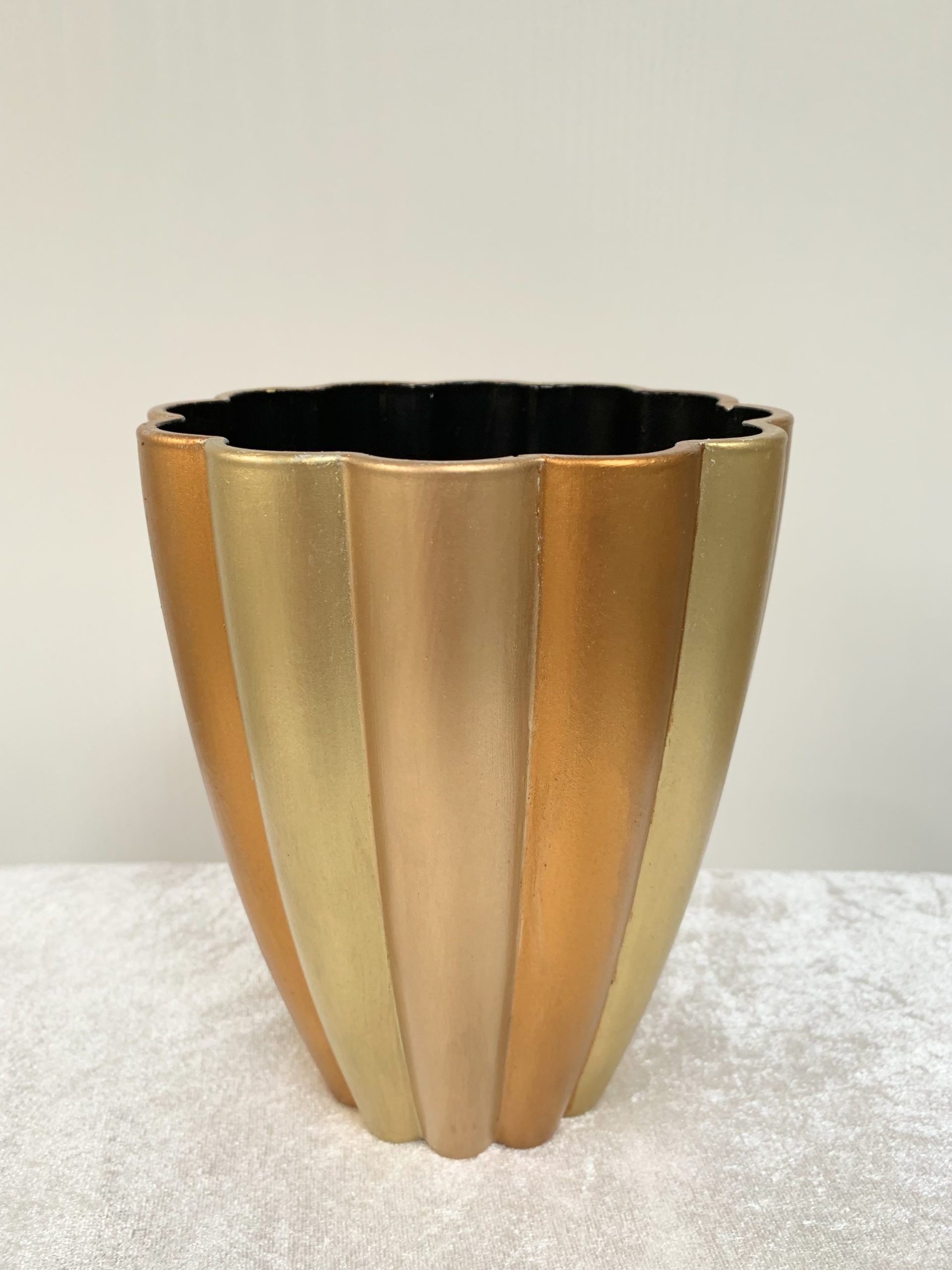Vase i 3 x forskellig guld