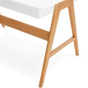 Treto Skrivebord
