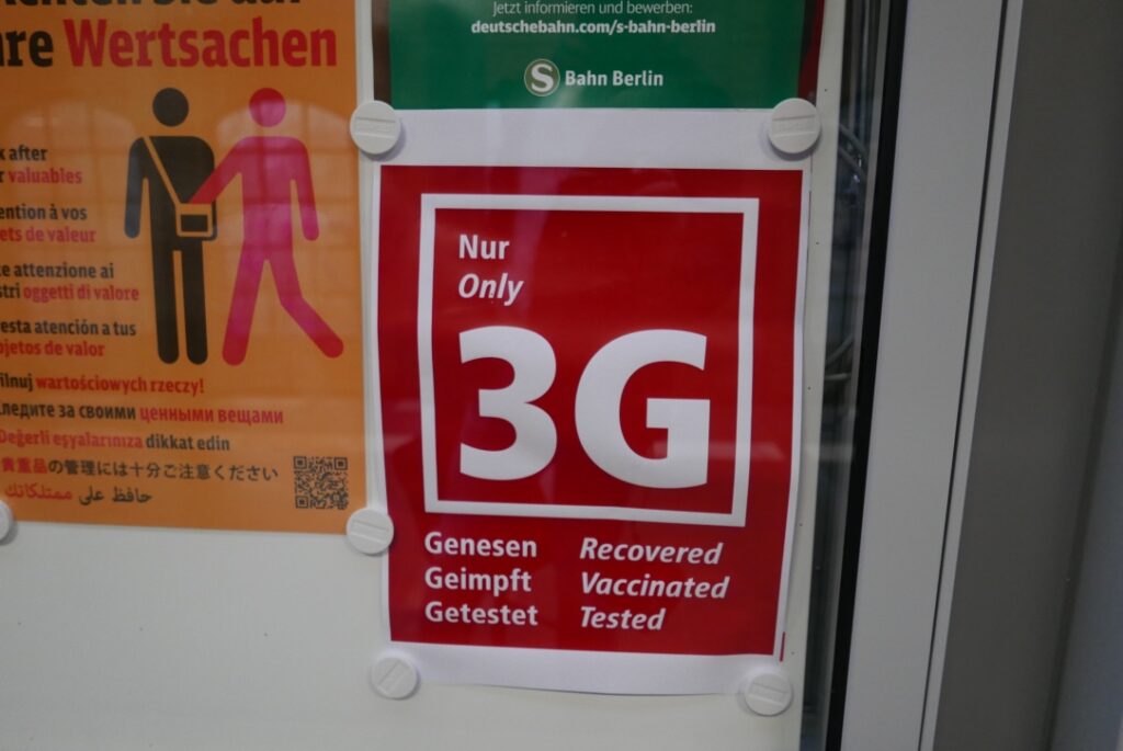 3G at the Train Station