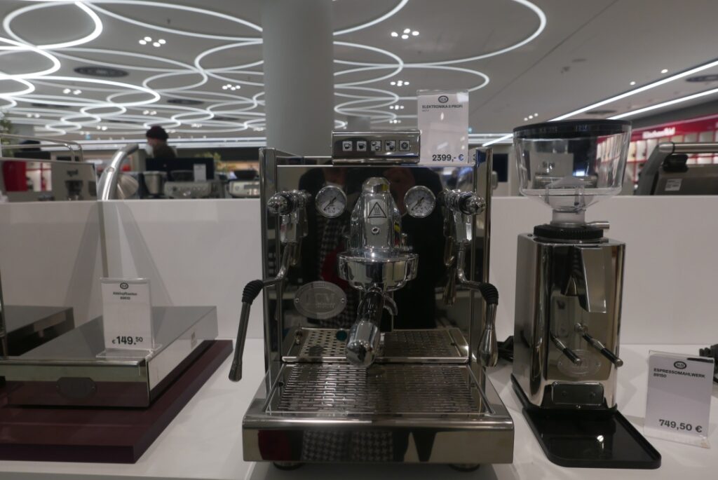 The Ultimate Cafe