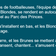 Des femmes blondes dans un autocar à deux étages