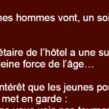 Trois jeunes hommes vont en séjour