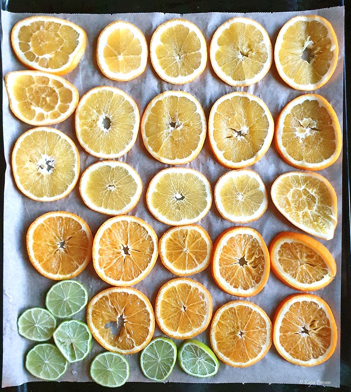 torka apelsiner och lime i ugnen
en fin vinkel när man vill fotografera mat