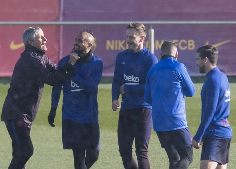 Barcelona's players during a training session. // PERE PUNTÍ - PERE PUNTÍ