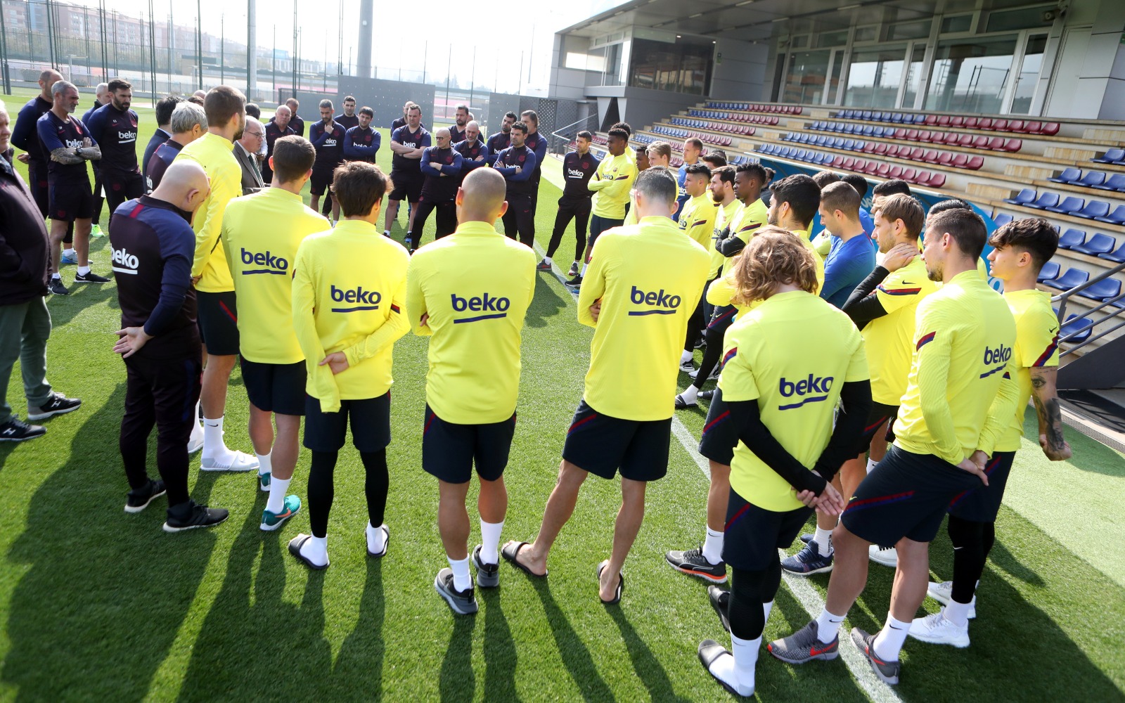 FC Barcelona's first team, training in the Ciudad Deportiva Joan Gamper / FC BARCELONA