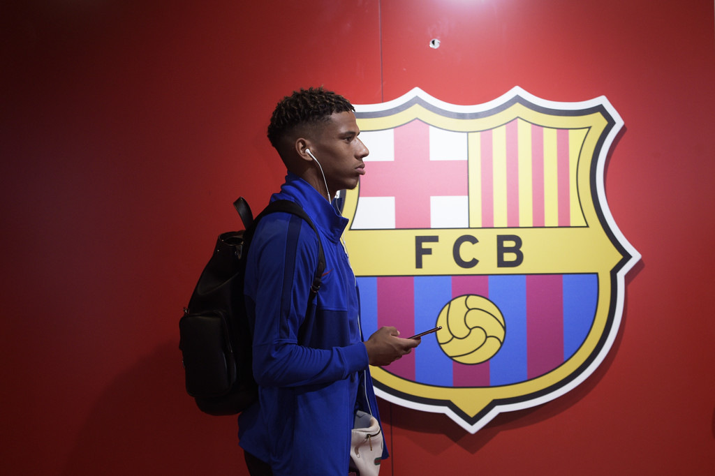 Jean Clair Todibo (FC Barcelona) arrives to the Ipurua Municipal Stadium on October 19, 2019 // GETTY IMAGES EUROPE
