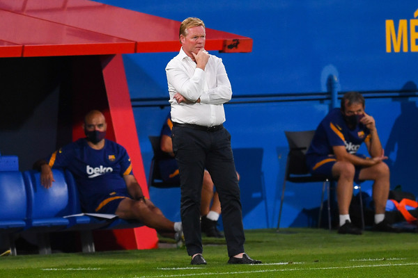 Koeman during FC Barcelona's friendly against Nàstic/ DAVID RAMOS, GETTY IMAGES EUROPE