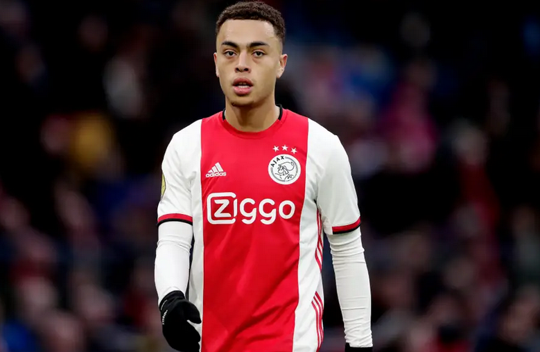 Sergiño Dest, in action for Ajax, on December 22, 2019 / SOCCRATES IMAGES/GETTY IMAGES