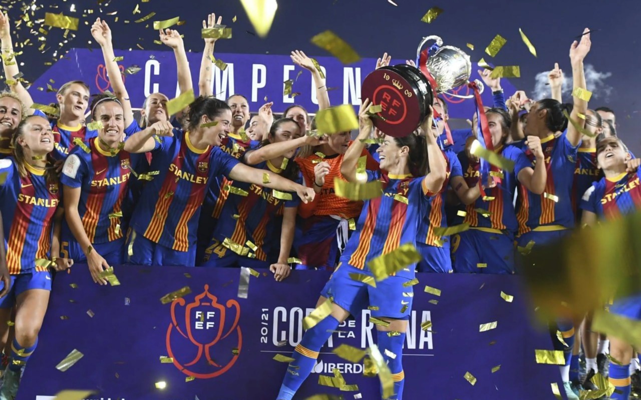 FC Barcelona femeni team celebrating after winning the copa de la reina/ FC BARCELONA WEBSITE