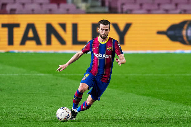 Miralem Pjanic during the La Liga Santander match between FC Barcelona and Elche CF at Camp Nou (Photo by Pedro Salado/Quality Sport Images/Getty Images)
