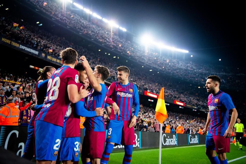 Barcelona players celebrating a goal against Espanyol / FC BARCELONA