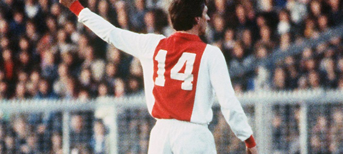 Johan Cruyff playing for Ajax with his famous number 14 / MANNERS MAGAZINE VIA ANP