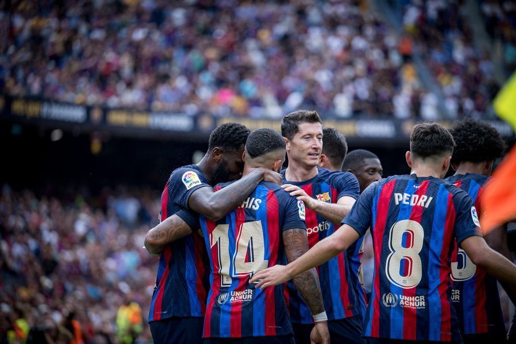 The team celebrating Depay's goal / FC Barcelona