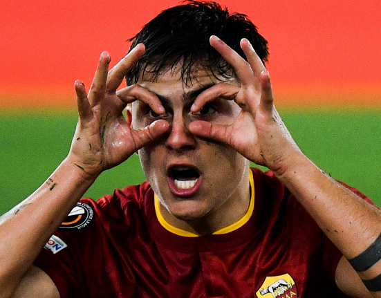 Paulo Dybala celebrating a goal for AS Roma / GETTY IMAGES