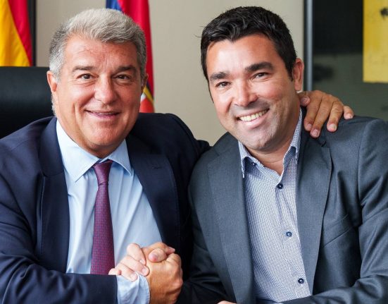 Joan Laporta (left) & Deco (right) / Getty Images