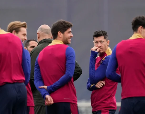 Robert Lewandowski during Barcelona training / Getty Images