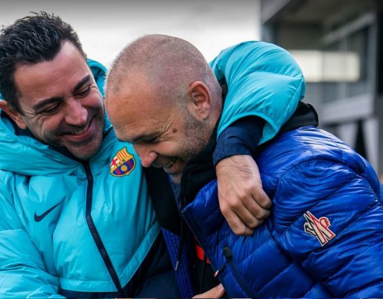 Andres Iniesta visiting Barcelona training a few weeks ago / Getty Images