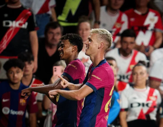 Dani Olmo scored the winning goal for Barcelona and celebrated with Lamine Yamal / FC BARCELONA