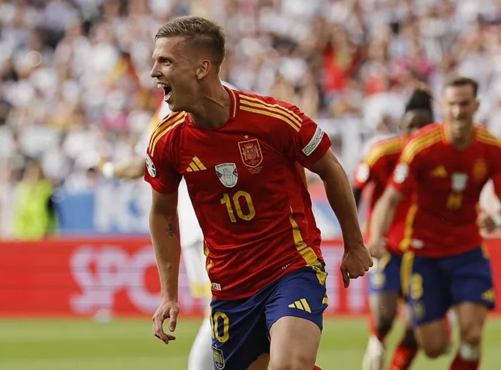 Dani Olmo is the official first summer signing for Barcelona this transfer window / EFE