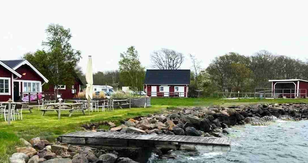 Kafé Måsen – mysigt lokalt kafé mitt i småbåtshamnen i Torhamn