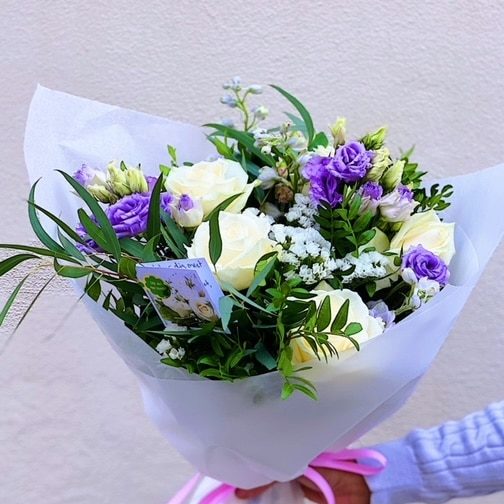 Pärlemor. Blomsterbud Lerum. Beställ enkelt online.