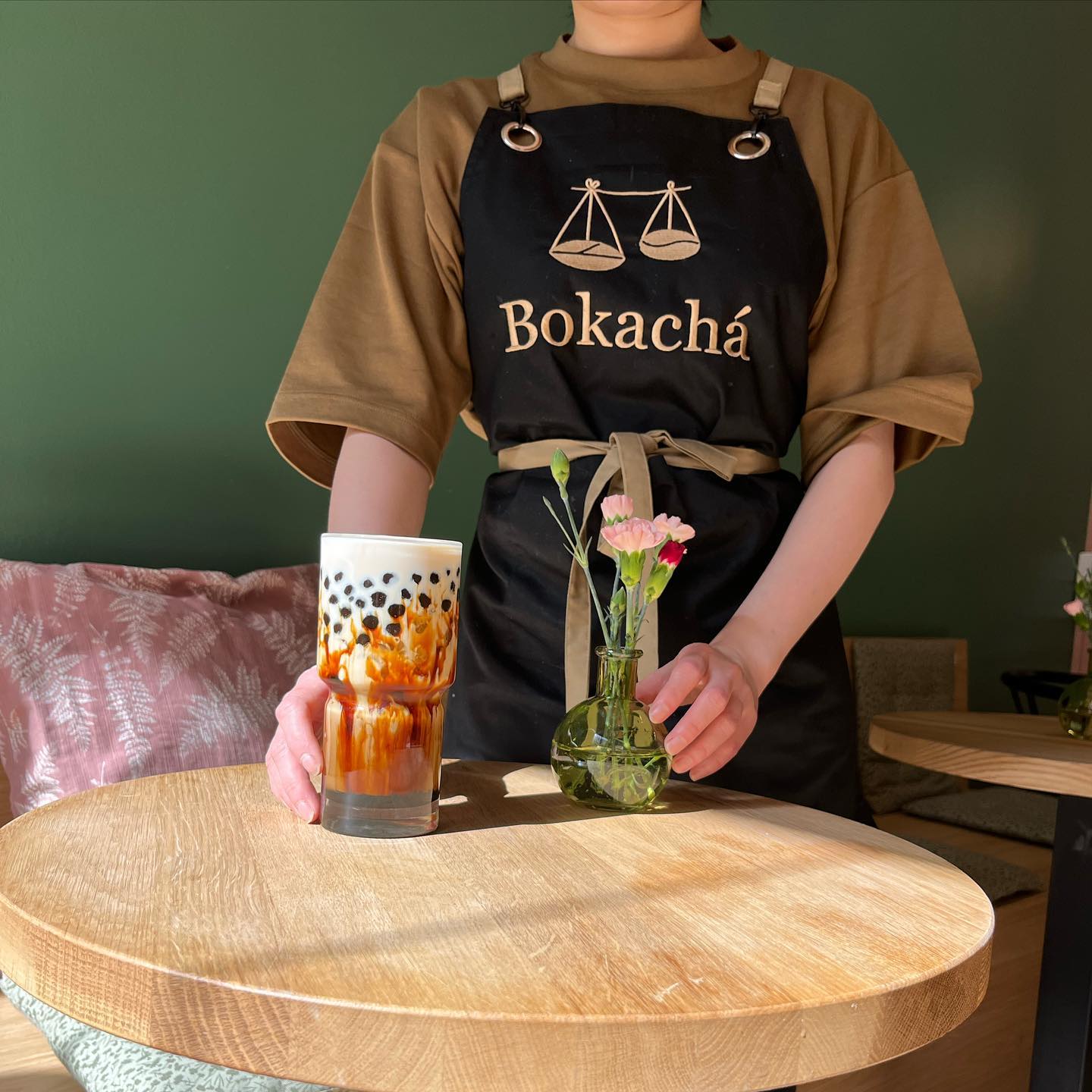 Bokachá Helsingfors - Bobatea.se