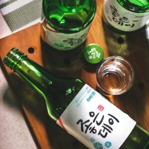 Soju med naturell smak på bordet