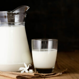 Ayran / Turkisk yoghurtdryck recept - Bild: Jcomp från Freepik