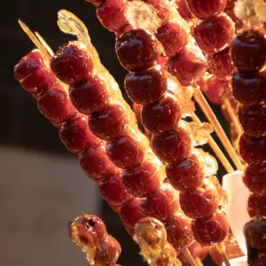 Tanghulu (Kandiderad fruktspett) Bild av Av Lancier från Pixabay
