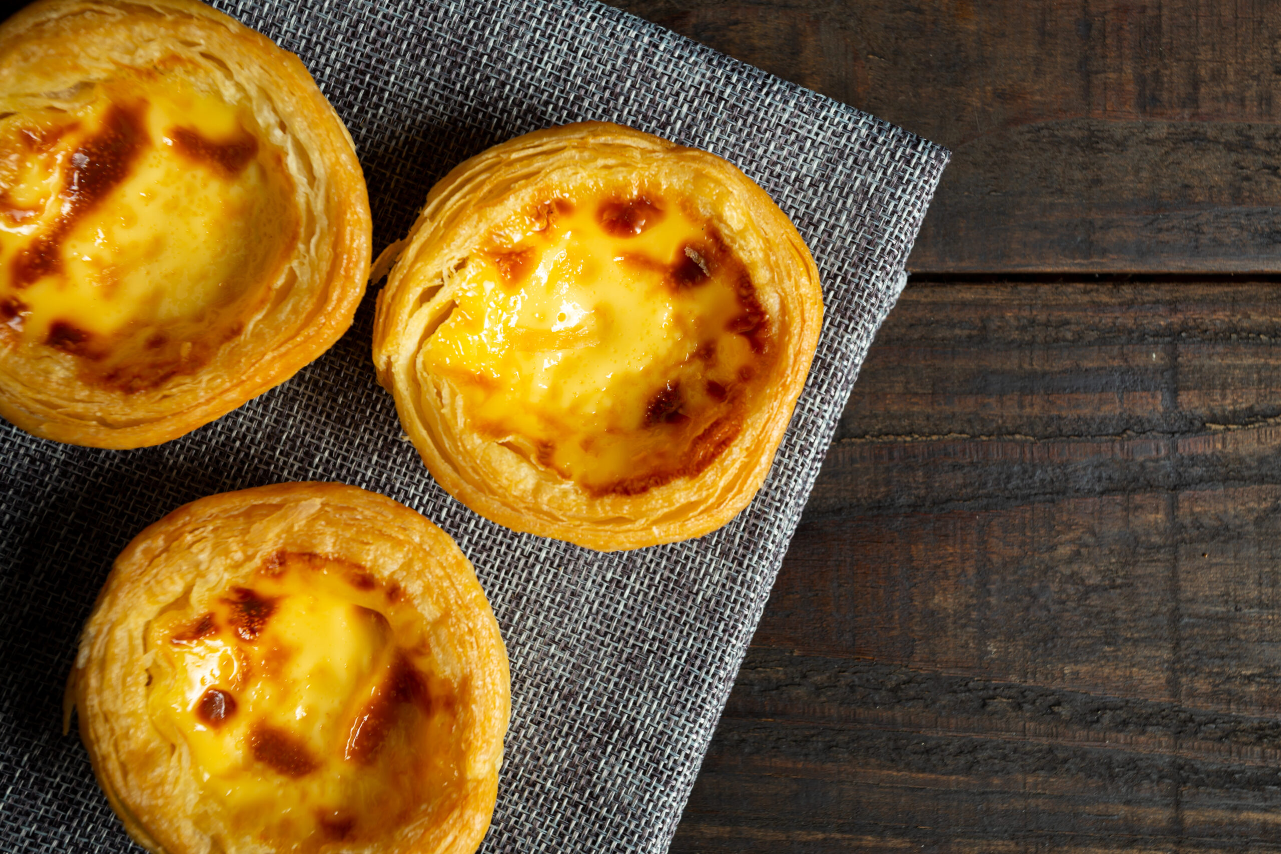 Hong Kong Egg Tart (Daan Tat) Recept