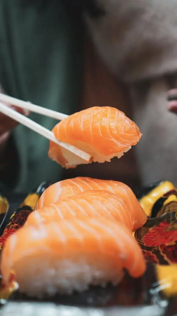 Japansk lax sushi