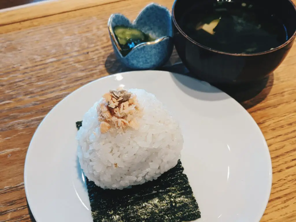 Onigiri recept och förberedelse