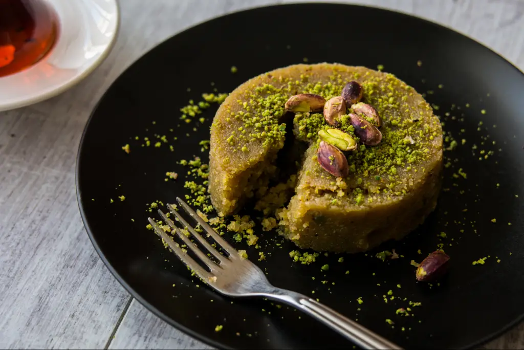 Turkisk mannagryn helva (irmik helvasi) Recept