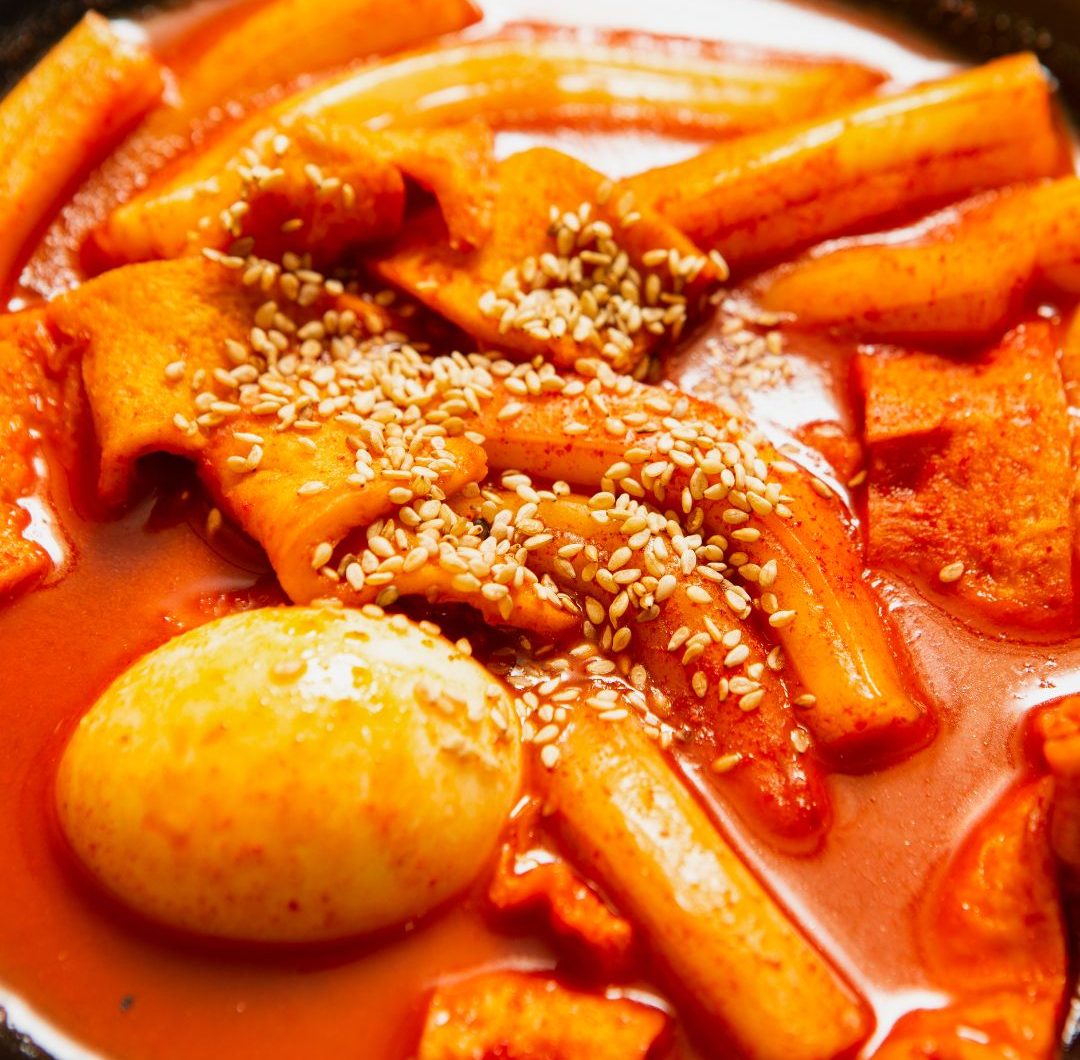 Tteokbokki (Koreansk wokad riskaka AKA "Spicy Rice Cake") Recept