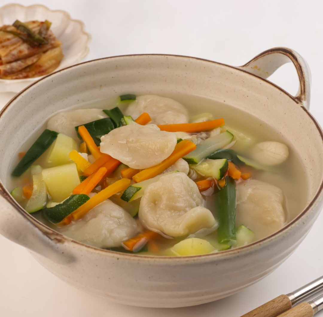 Sujebi (Koreansk handdragna nudlar)