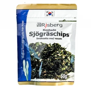En påse med koreanska rostade sjögräschips, god garnering till risrätter eller som tilltugg.