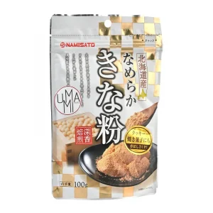 En påse Kinako-pulver, rostat sojamjöl som används i asiatiska desserter för sin nötiga och aromatiska smak.jpg