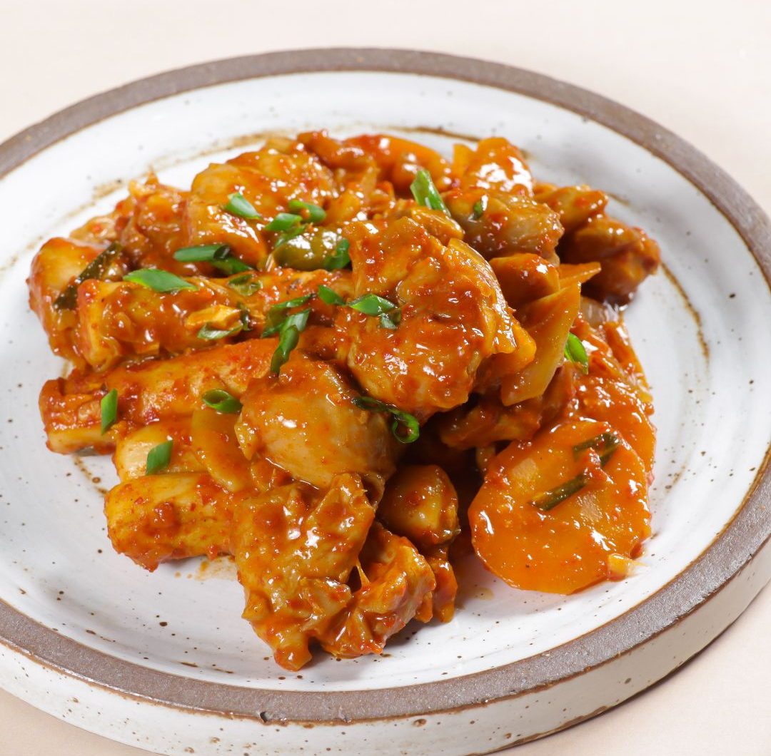Dakgalbi (Koreansk chilikryddad kyckling)