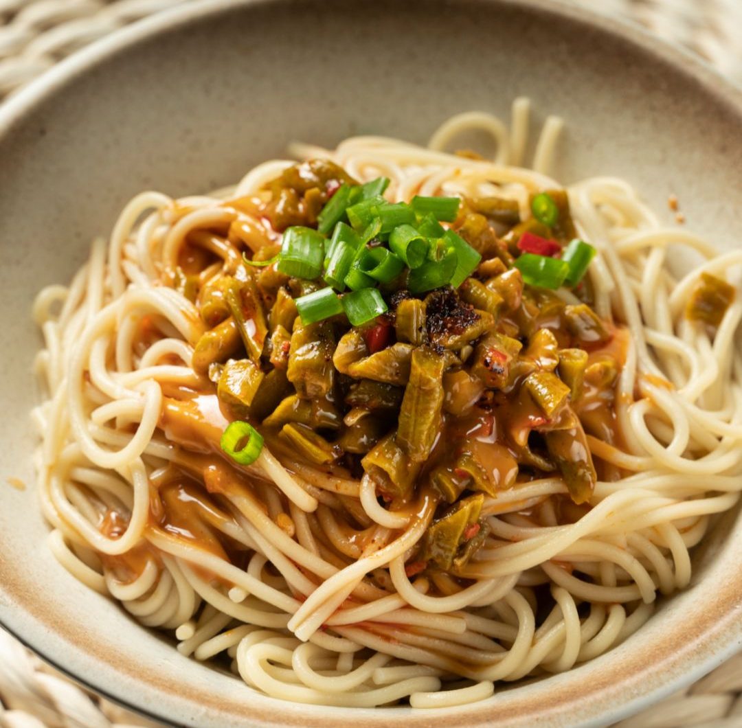 Re Gan Mian (Kinesisk Varma Torra Nudlar)