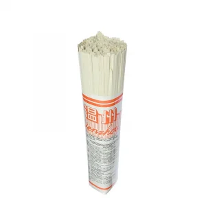 Ett paket Wenzhou-vetenudlar, tunna och elastiska nudlar från Wenzhou, idealiska för soppor och stir-fry-rätter.