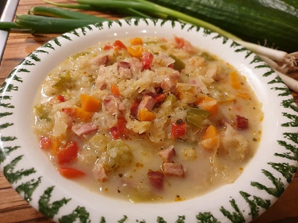 Sauerkraut-Suppe mit Kassler – BodyChange-Teilnehmer-Kochbuch