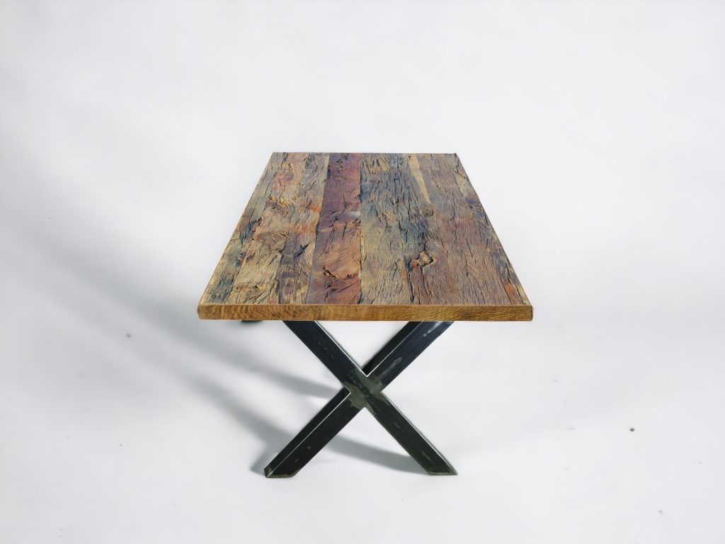 table rustique de vieux chene sur pieds en x metalique