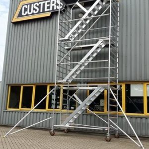 Interne steigertrap voor rolsteiger