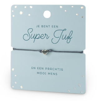 Armbandje op een kaartje "Je bent een superJuf"