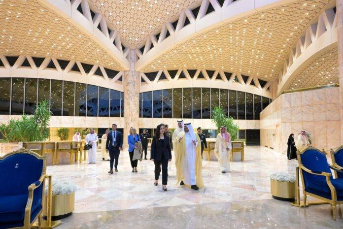 571493064_862412499780740_8002367948453148395_n