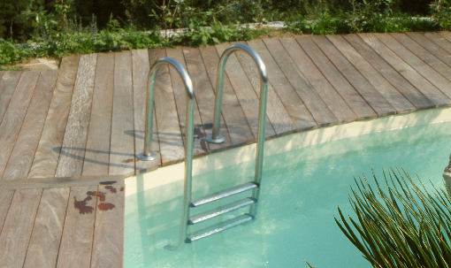 Echelle inox piscine par Botti services