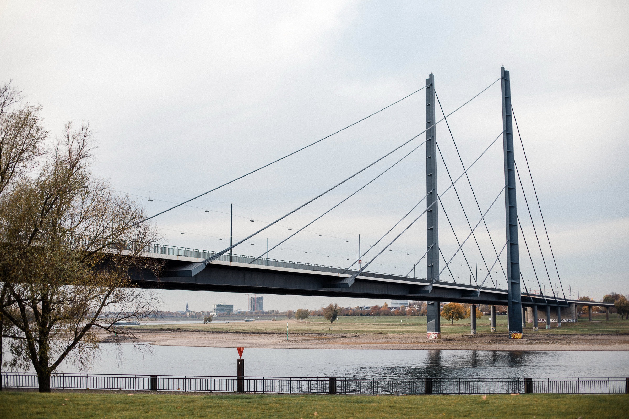 Dusseldorf - berges du Rhin