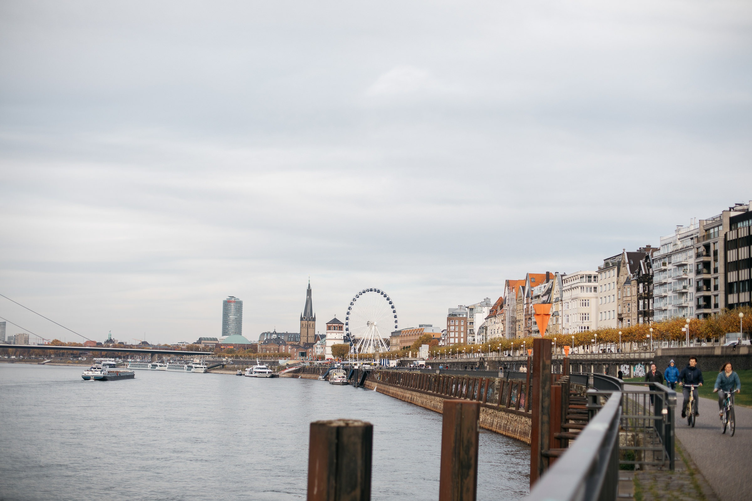 Dusseldorf - berges du Rhin