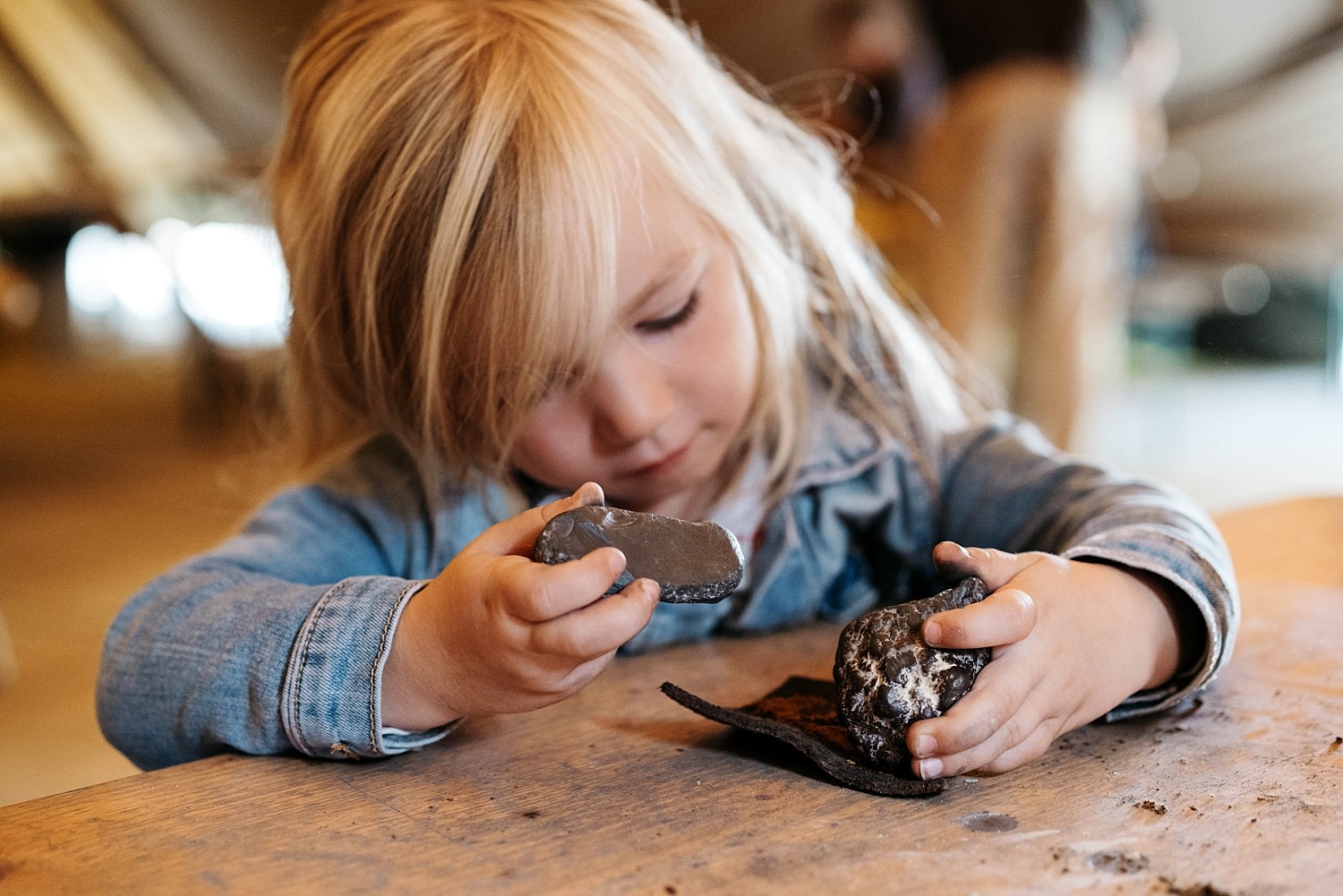 Prehistomuseum - ateliers faire du feu