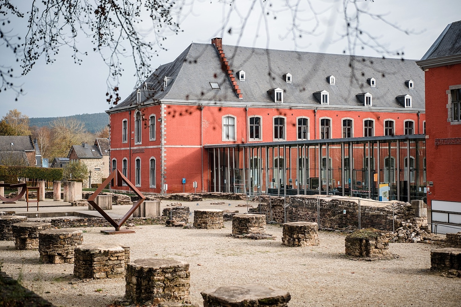 ville de Stavelot Abbaye Totemus